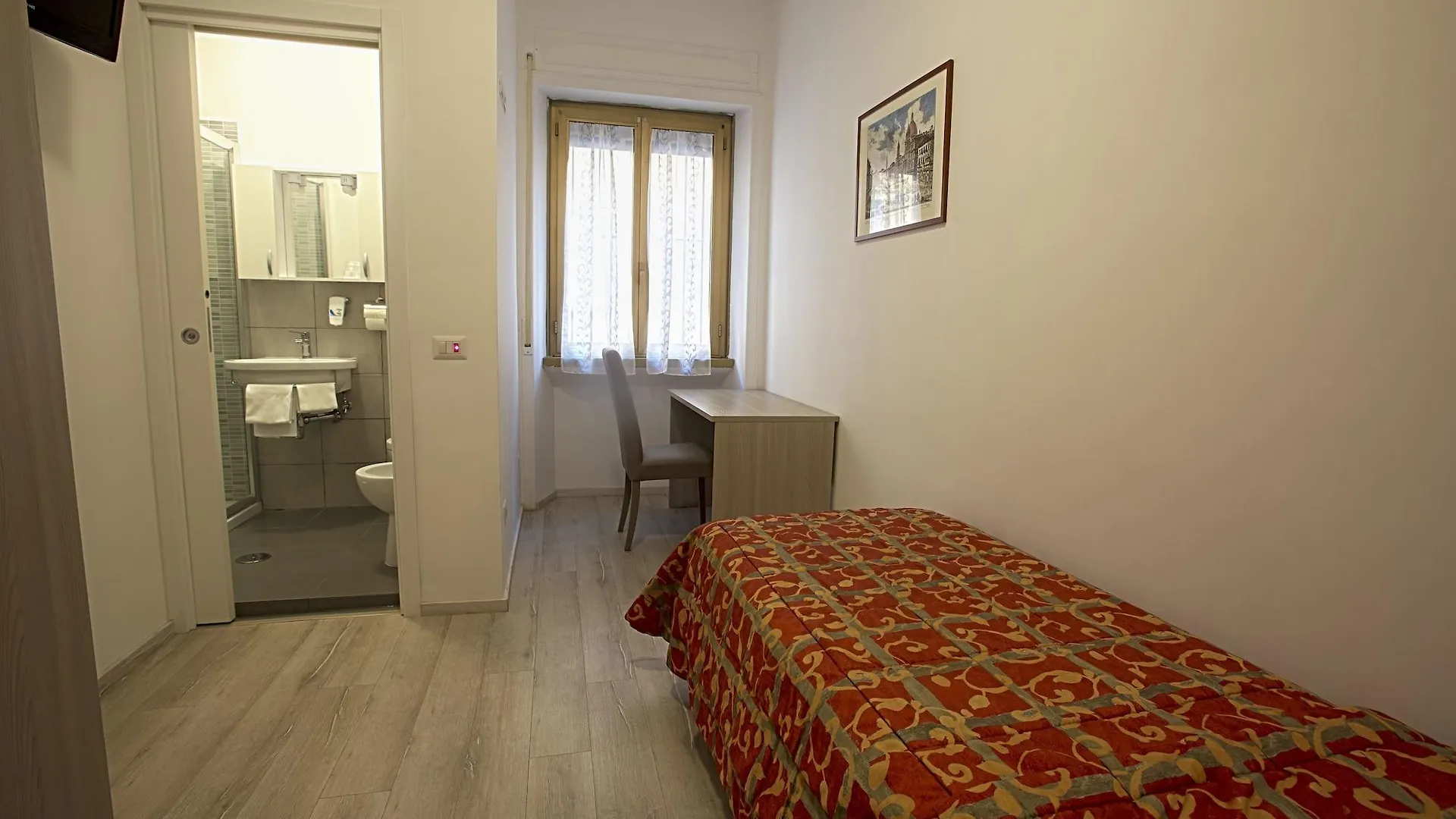 רומא Hotel Adriatic 2*,