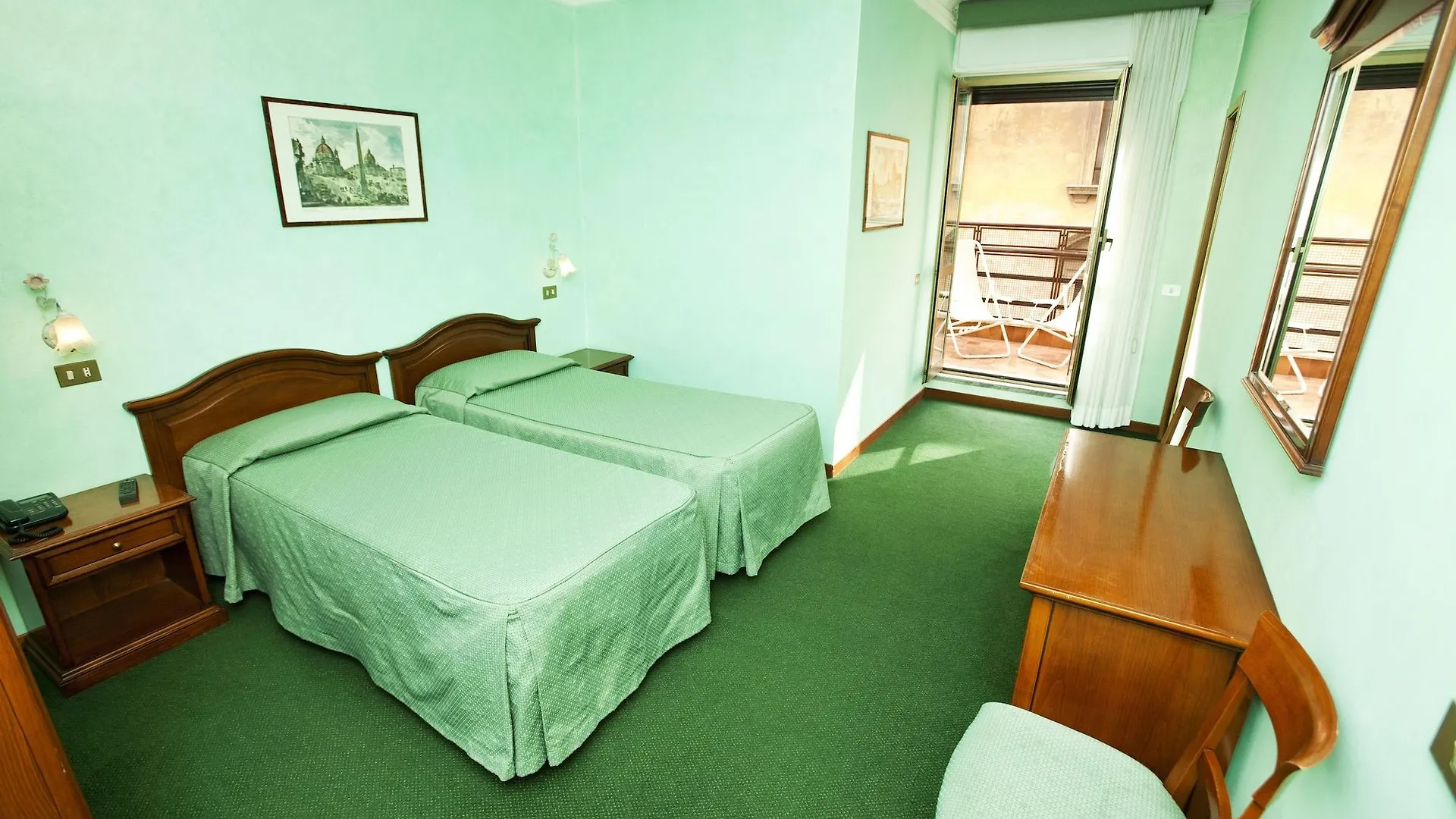 רומא Hotel Adriatic 2*,  איטליה