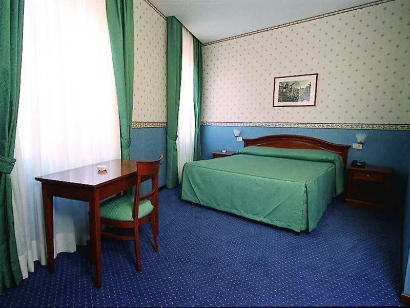 רומא Hotel Adriatic