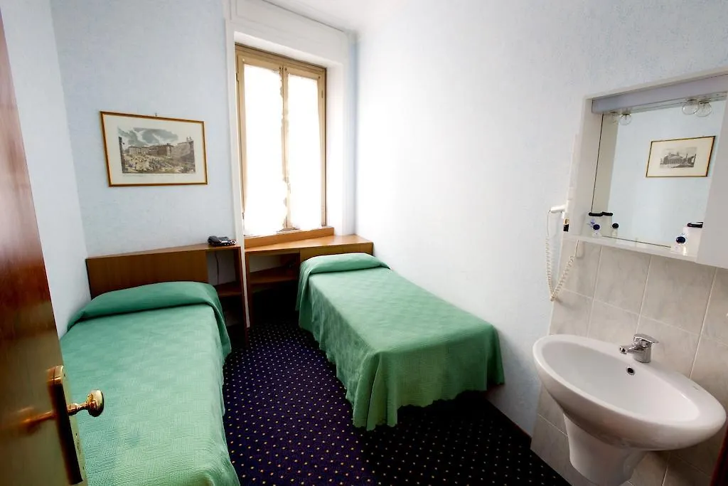 רומא Hotel Adriatic