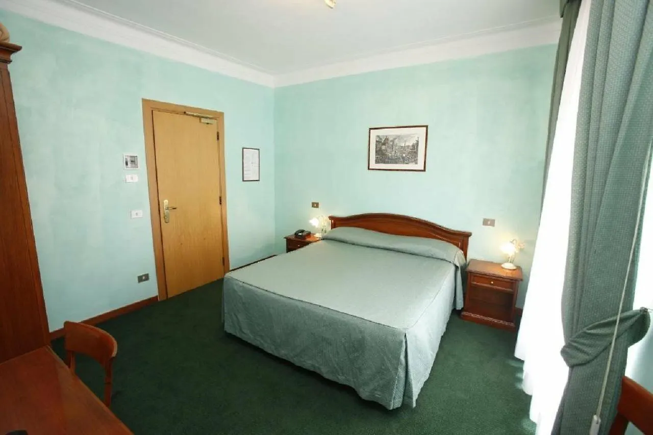 רומא Hotel Adriatic